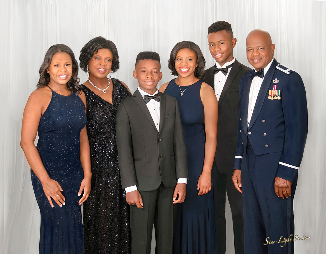 Military-Service-Family-Portrait