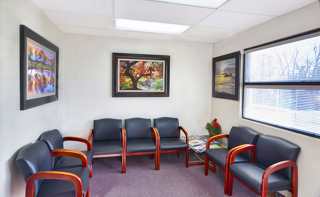 Customer-Waiting-Room-Picture