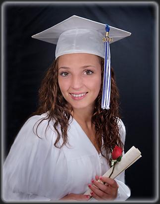 Traditional-Senior-Picture-Cap-Gown